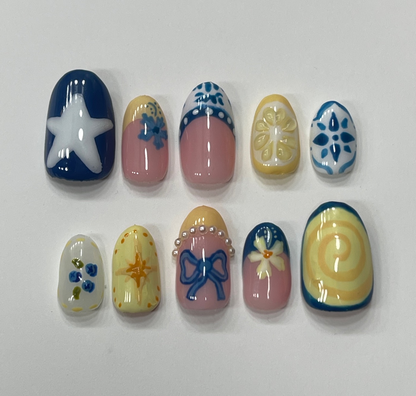 Coastal Lemon set, ten hand-painted press-on nails